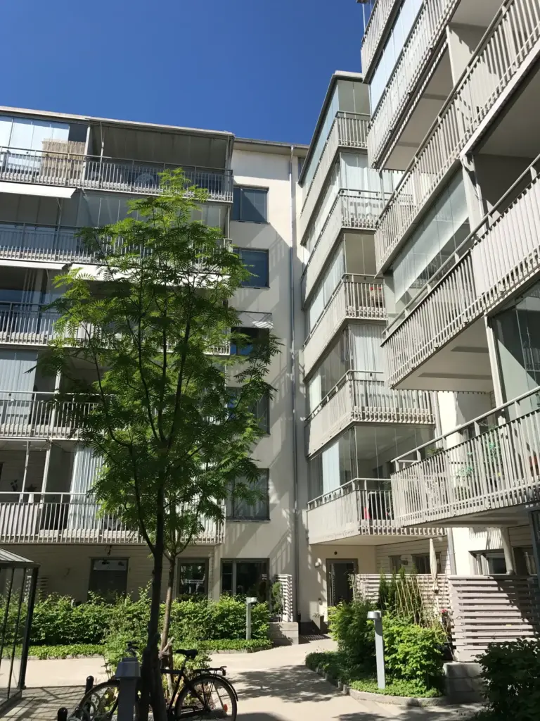 Lägenhet med detaljerad besiktning.